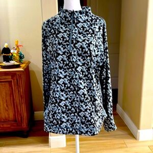 Camouflage Half-Zip Pullover/faux square button front pocket